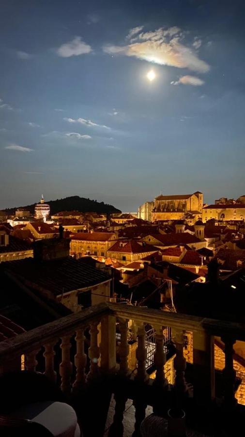 Palo Alto * Dubrovnik